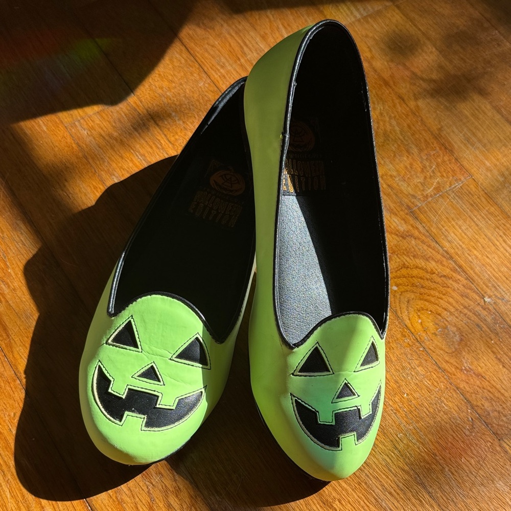 Strange Cvlt Glow-in-the-Dark Halloween flats